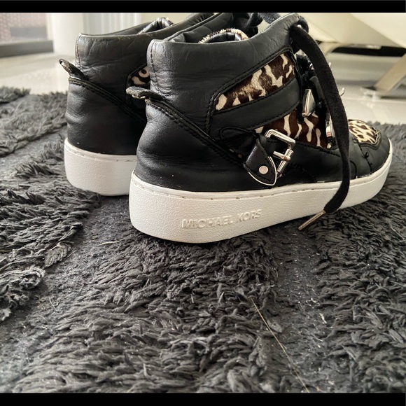 Michael Kors shoes for women size 7 - Picture 5 of 10